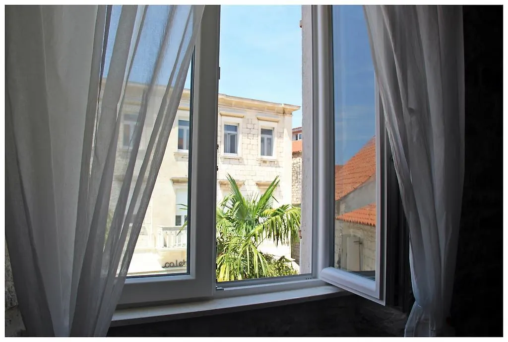 Guest House Tragurion Trogir 3*,