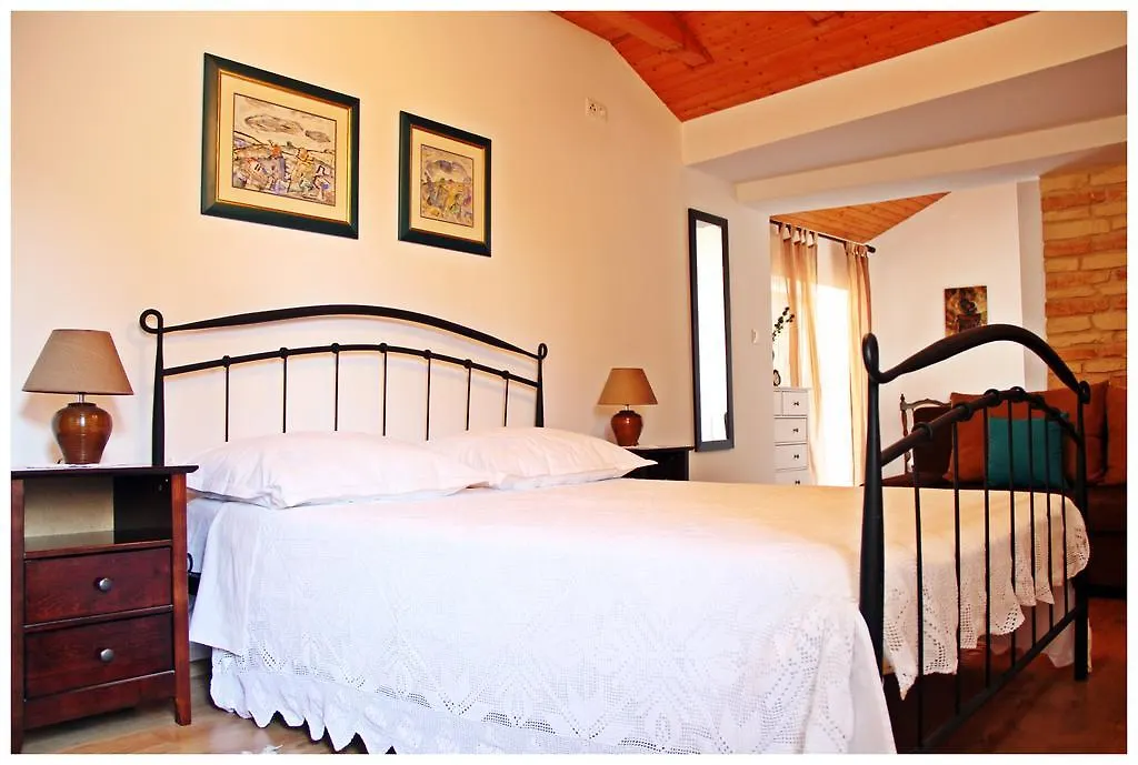 Guest House Tragurion Trogir 3*,  Croatia