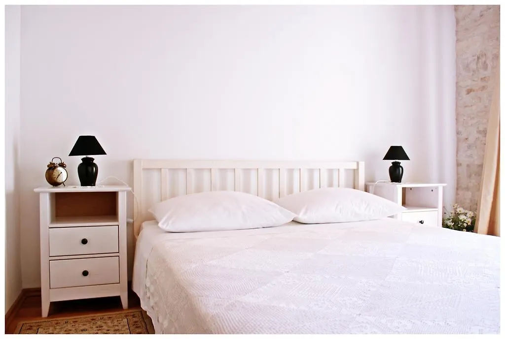 Guest House Tragurion Trogir Kroatien